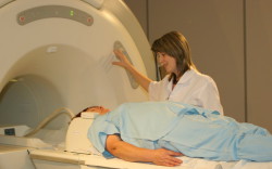 Колко струва MRI на колянната става?