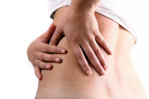 Болка в долната част на гърба по време на движенията: ходене, удължаване, наклон, вдъхновение и легнало на гърба или на стомаха