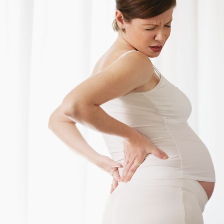 Причини за силна болка, издърпване и болки в ушите по време на бременност и след раждане