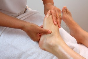Общ медицински и терапевтичен масаж за артрит: техники и характеристики