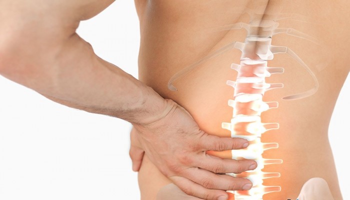 Болка в дясната страна на гърба: причини и диагноза