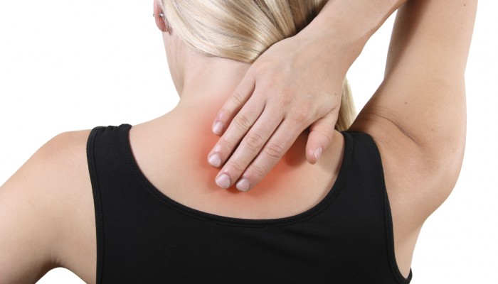 Защо се боли горната част на гърба?