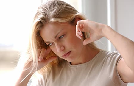 Причини за постоянно главоболие, замайване, звънене и шум в ушите