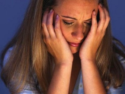 Причини, лечение и профилактика на главоболие с менструация, преди и след тях