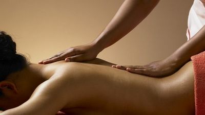 Как да направите масаж със сколиоза