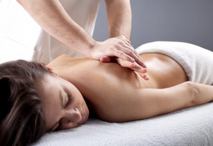 Техники за масаж на гърба за сколиоза от 1 и 2 градуса при възрастни и деца