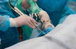 Артроскопия: защо и как е процедурата, показанията и противопоказанията, къде да отида