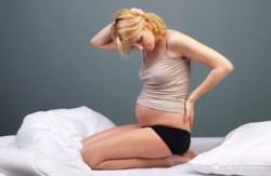 Причини и лечение на болки в долната част на гърба при бременност