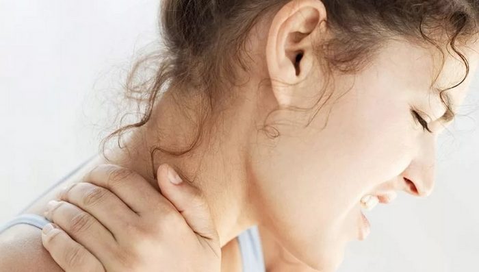 Кризата в областта на шийката на матката с обръщането на главата: защо има и как да се отървем от нея