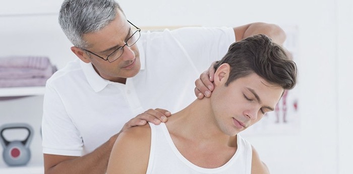 На шията зад бучката в гръбначния стълб: причините за появата, методите на лечение и последствията