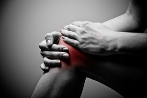 Болка в коленете, когато клекнат и ставате: лечение на заболявания, които причиняват дискомфорт