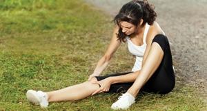 Болки в коленете след тренировка: когато има такъв симптом и какво да се направи
