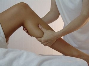 Защо боли краката: възможните причини за това състояние и корекцията му
