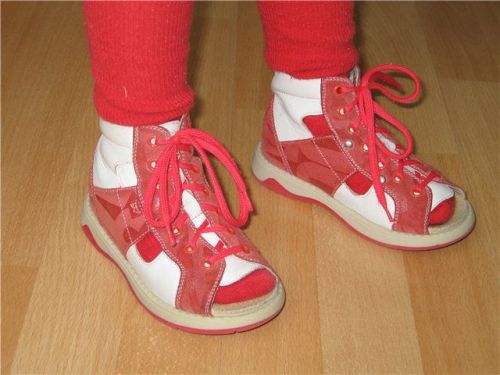 Детски ортопедични обувки