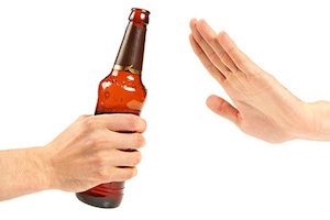 Пиенето на алкохол в междузобедната херния ли е допустимо?