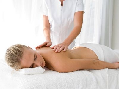 Хернизиран гръбначен стълб в цервикалния масаж