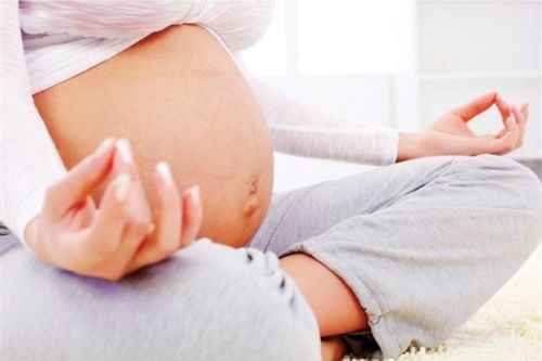 Колко изпъкналост на междузвездния диск усложнява бременността
