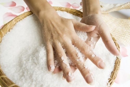 Методи за лечение на ставите със сол у дома