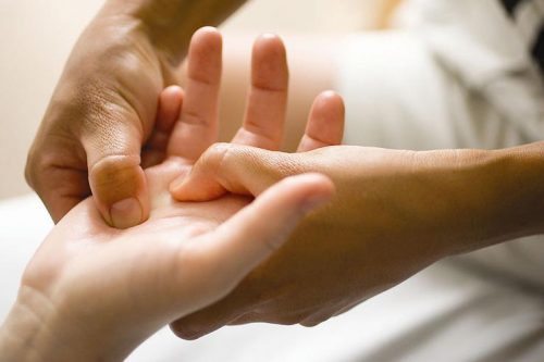 Основните методи за лечение на подагра с масаж