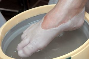 Лечение на удари върху малкия пръст на крака