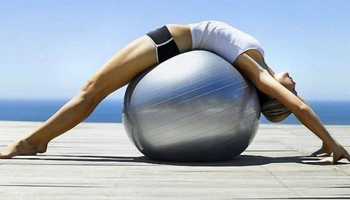 Упражнения за укрепване на мускулите на гърба на фитнеса