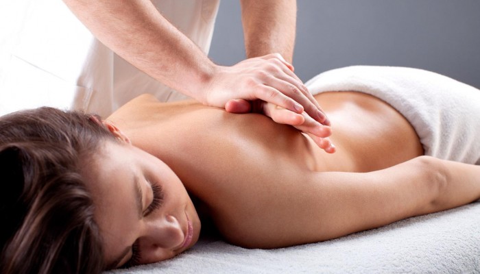 Колко правилно да се прави масаж на гърба и врата? (Техника на изпълнение)