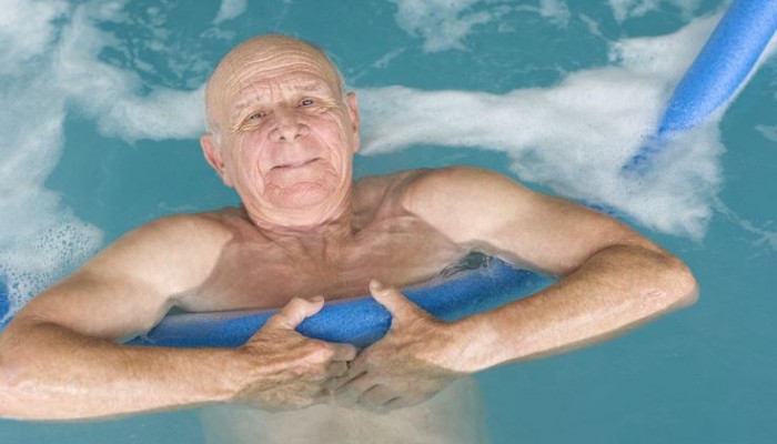 Терапевтично плуване с херния на гръбначния стълб