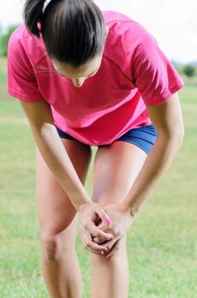 Причините за болка в коляното и лечение с народни средства ще