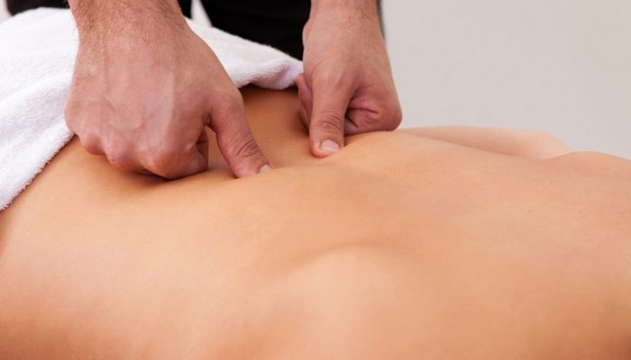 Как да направя масаж за болки в гърба?