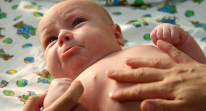 Какви са характеристиките на токсичния еритем на новородените и колко опасно е това?