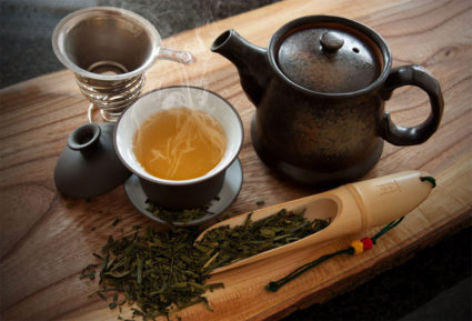 Каква е особеността на зеления чай и какви са неговите ползи и вреди за мъжете?