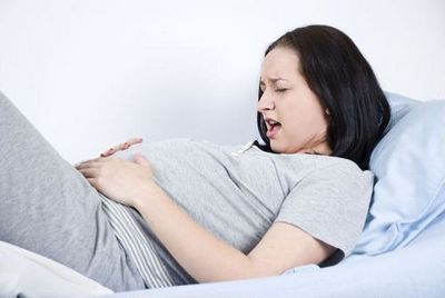 Болка при бременност от лявата страна на гърба