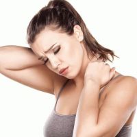 Симптоми на симптомите на остеохондрозата на шийните гръдния кош