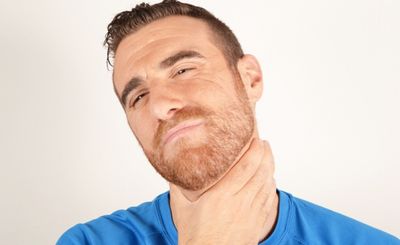 Кой в гърлото се дължи на цервикална остеохондроза
