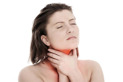 Защо има бучка в гърлото с остеохондроза?