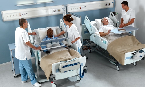 Как да се лекуват леглата в леглото и възрастните хора в дома и в болницата?