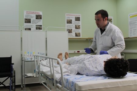 Принципи за грижа за пациентите с легло и предотвратяване на язви под налягане в области с най-голяма компресия