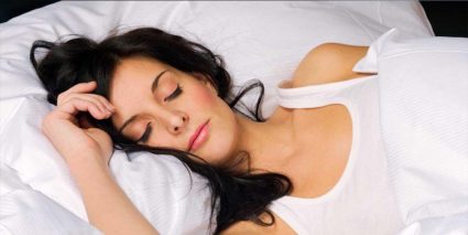 Защо чувствителността на ръцете се губи по време на сън?
