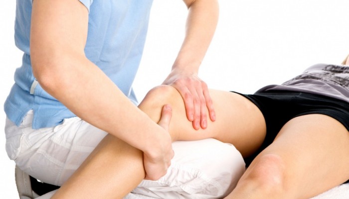 Болка и криза в коляното: причини и лечение