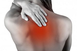 Горящо се в гърба между раменете: причини и лечение