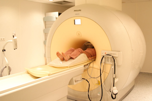 MRI за остеохондроза: индикации, предимства и процедура за процедурата