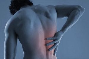 Болка с остеохондроза в дясната страна: възможни причини и какво заболяване може да причини това
