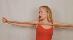 Защо упражненията с гимнастическа пръчка за остеохондроза
