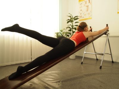 Как да направя упражнения с остеохондроза на гръбначния стълб на болни хора