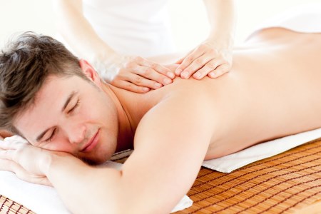 Как да направите масаж от цервикална хондроза