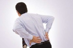 Остеохондрозата на гръбначния стълб: как се случва, симптомите и лечението