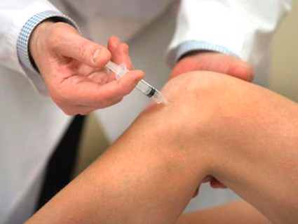 Инжекции в колянната става с артроза - лекарства и инжекции
