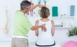 Терапевтични упражнения с цервикална остеохондроза: каква е неговата употреба, противопоказания, комплекс от упражнения, Видео