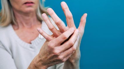 Артрит на пръстите, причините, симптомите и начините на лечение