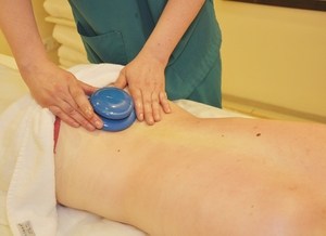 Може ли масаж за остеохондроза: ползите, как да се извършват правилно, разходите за процедурата в Москва